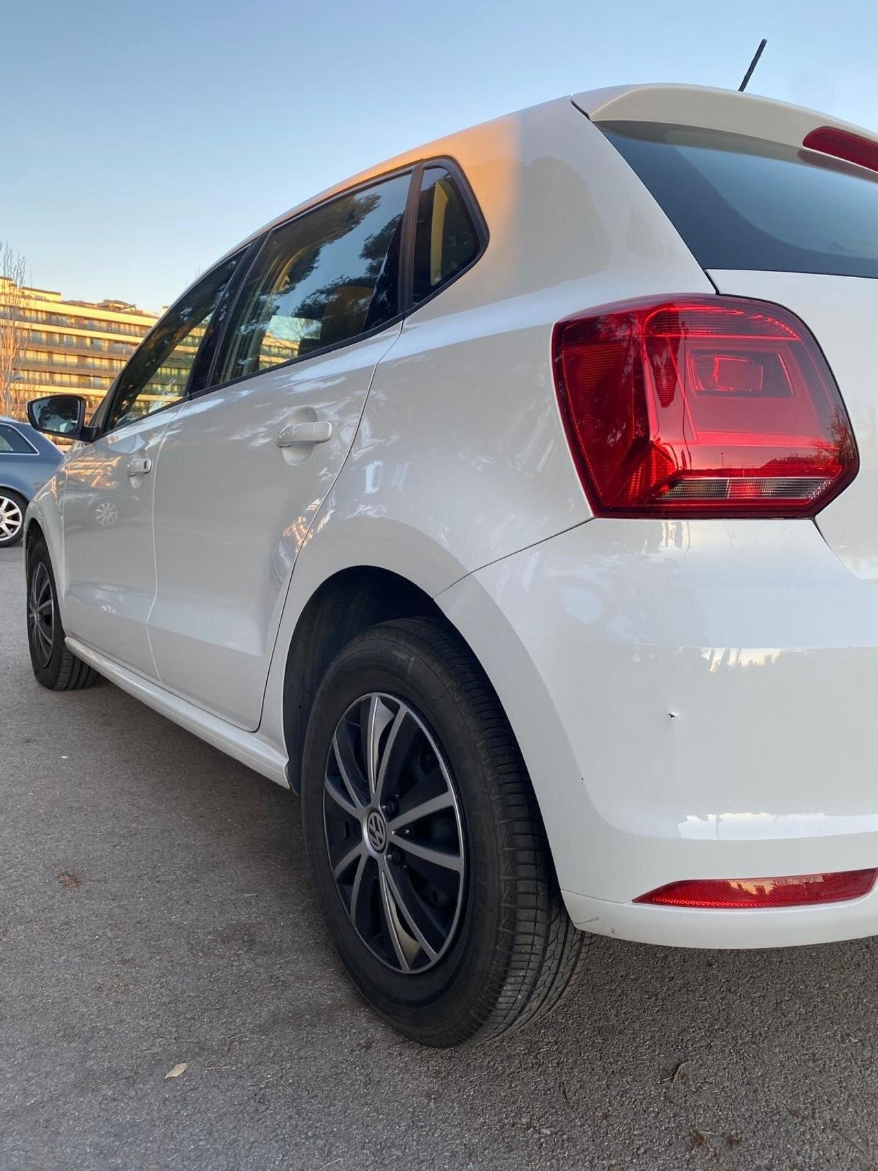 Volkswagen Polo 1.4 TDI BLUEMOTION 80CV  - Foto 4