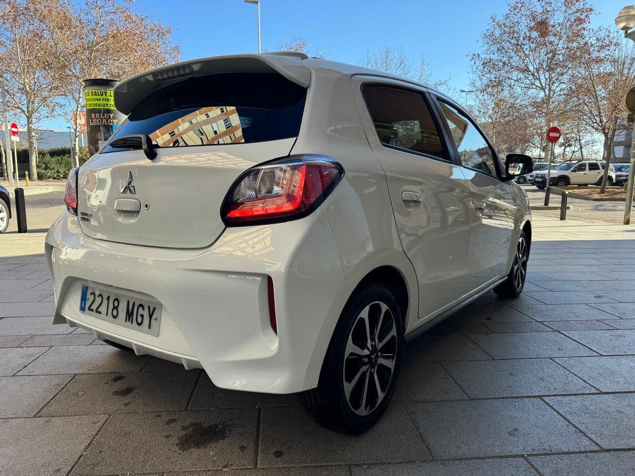 mitsubishi space star 2023 / foto grande (3)