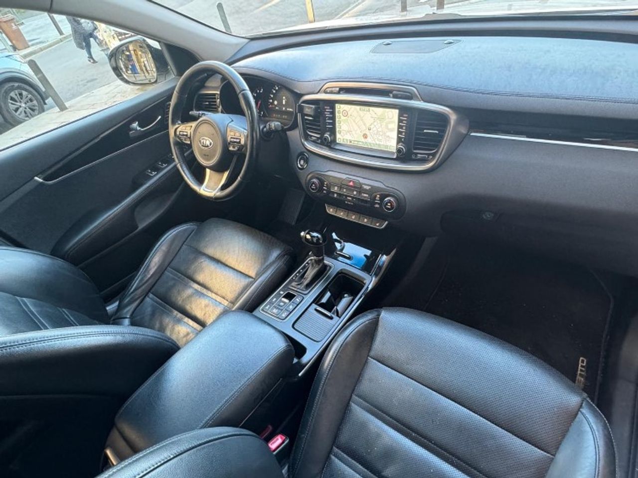 Kia Sorento EMOTION 4X4 - Foto 8