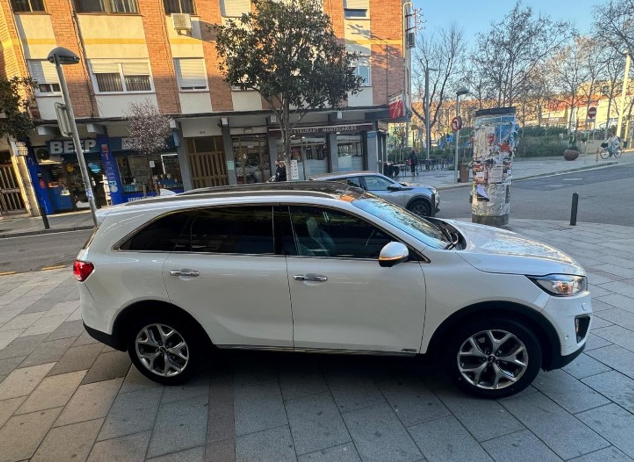 Kia Sorento EMOTION 4X4 - Foto 5