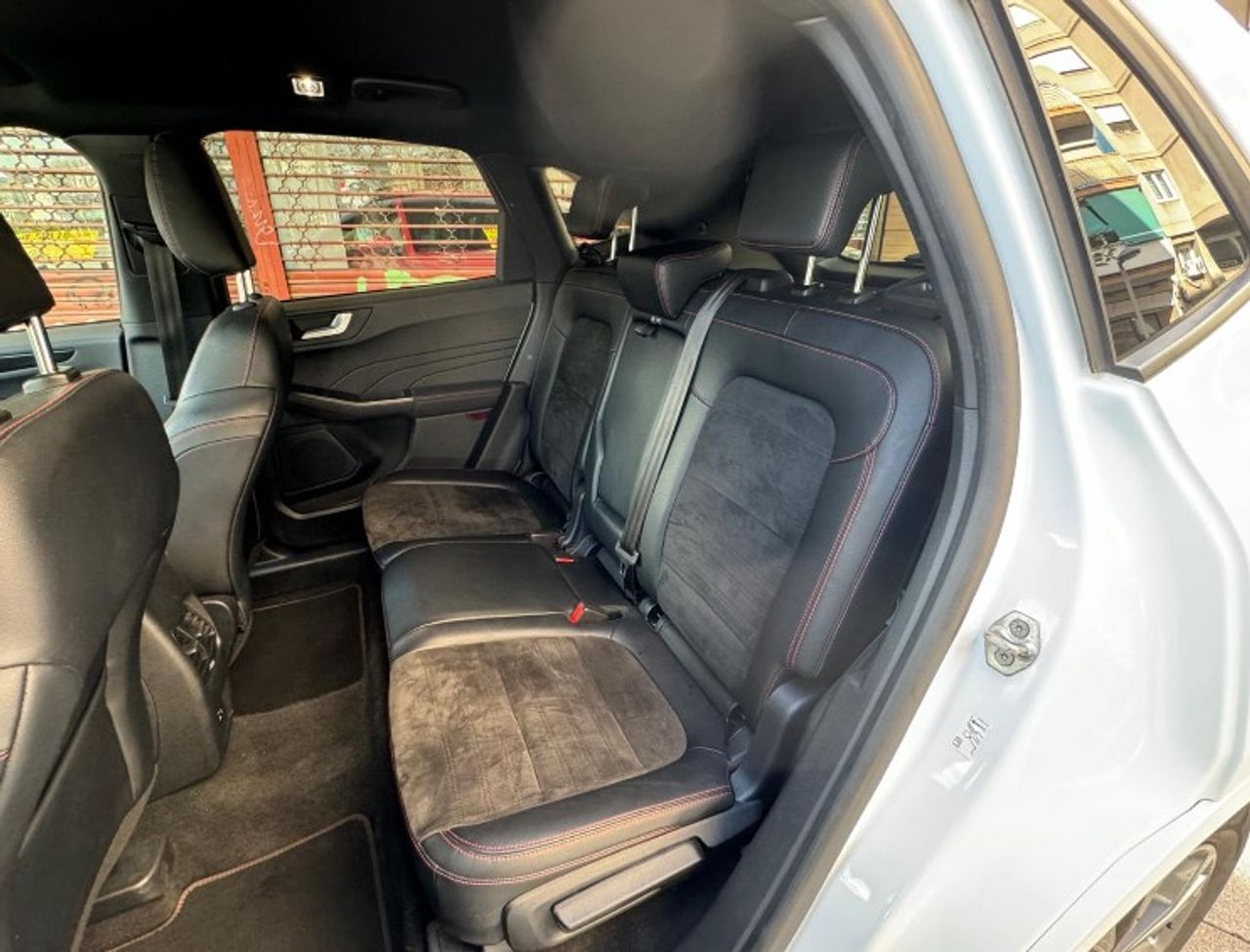 Ford Kuga ST-Line X 1.5 EcoBoost 110 kW (150 CV) - Foto 8