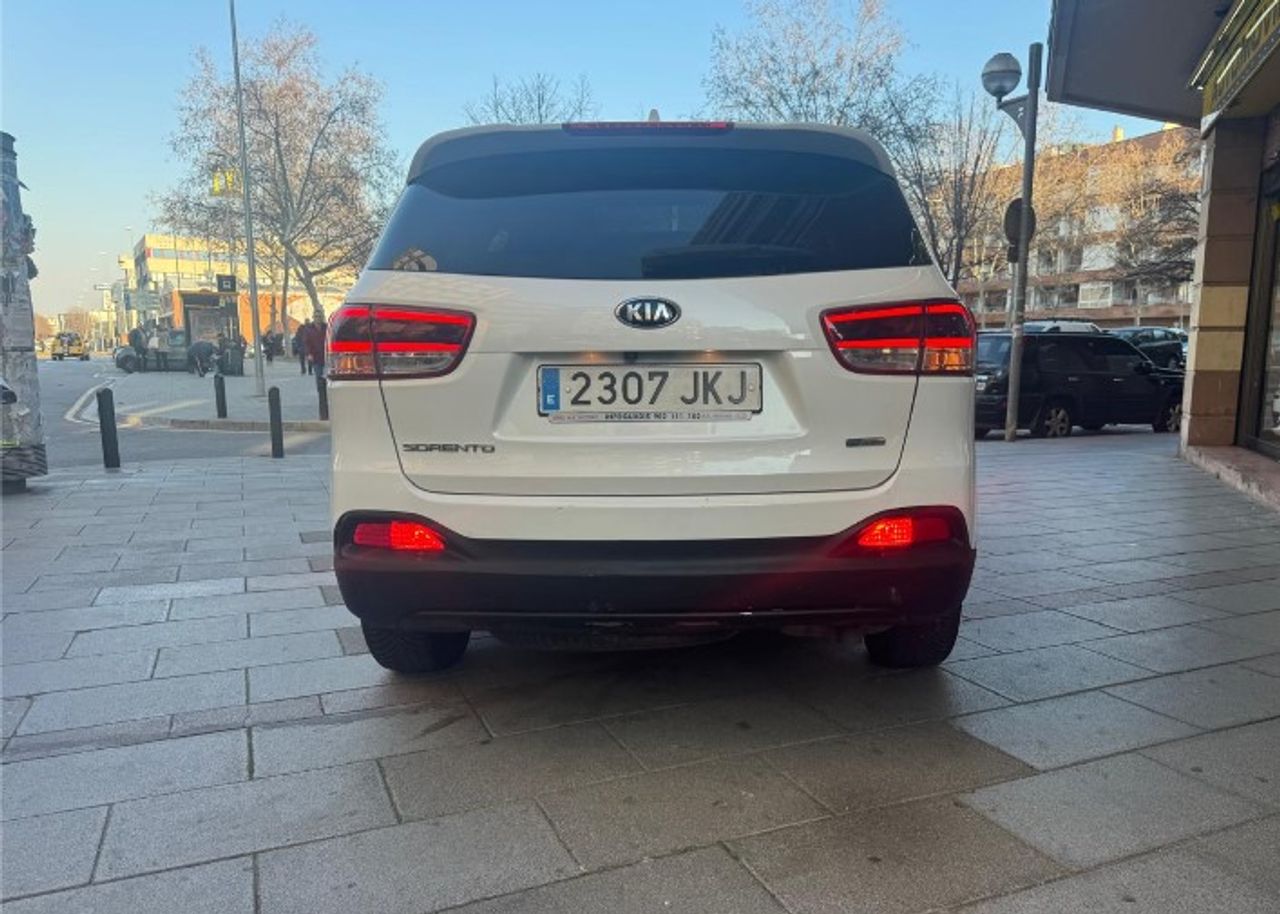 Kia Sorento 2.2 CRDi Emotion 4x4 7 plazas Aut. - Foto 13
