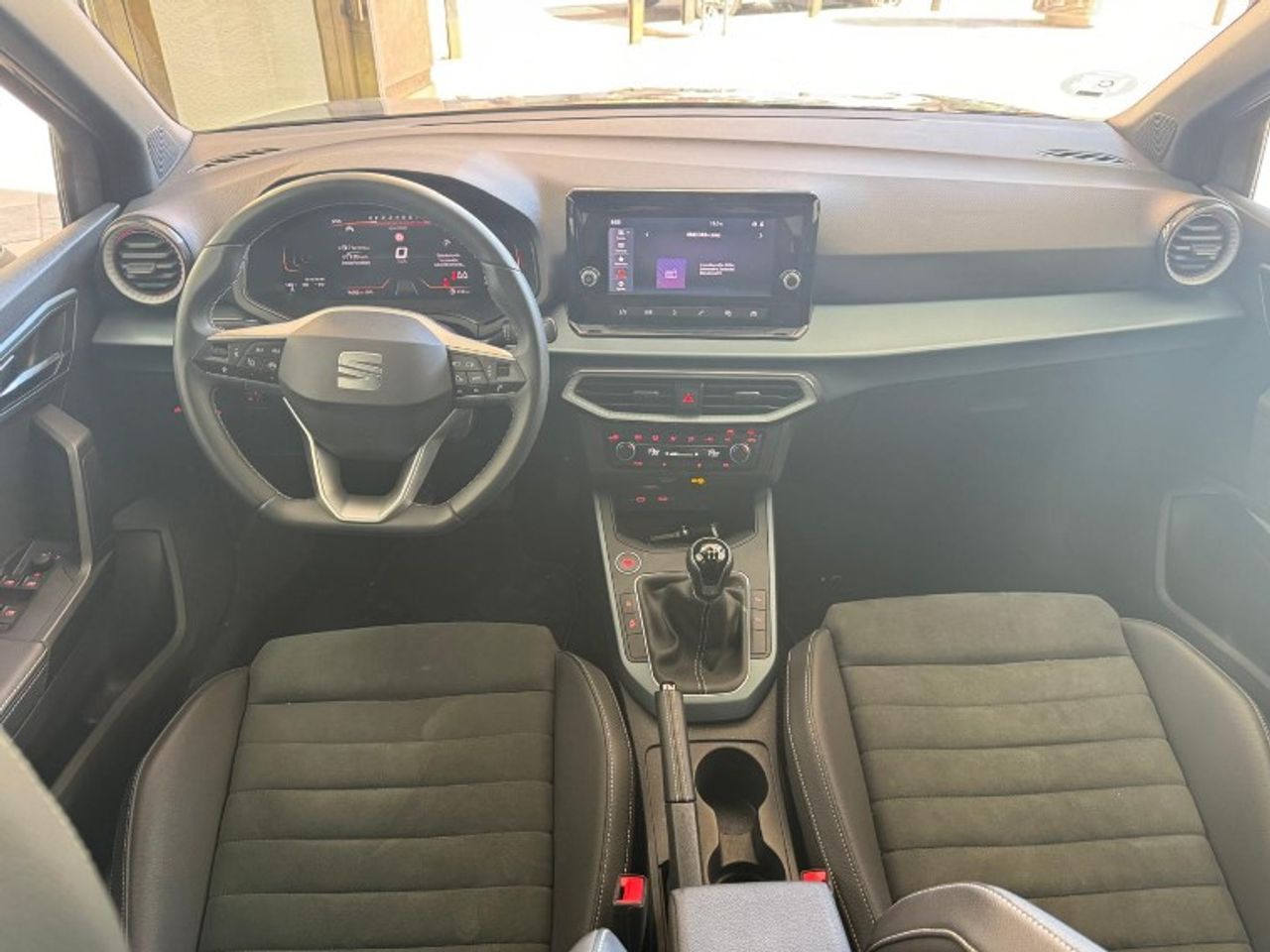 Seat Arona 1.0 TSI XCELLENT 2025 - Foto 9