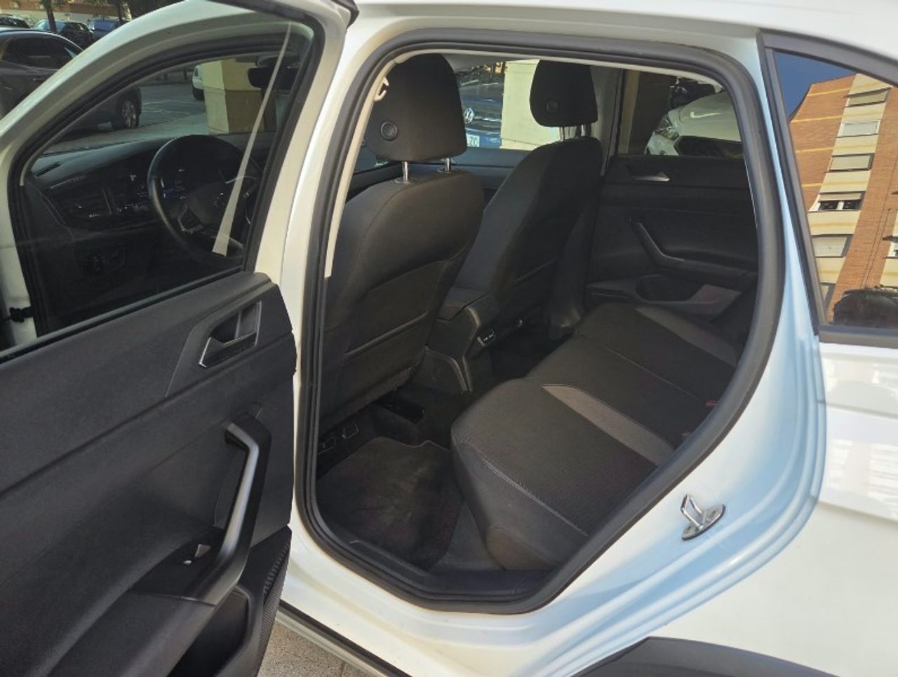 Volkswagen Taigo Life 1.0 TSI 81 kW - Foto 8