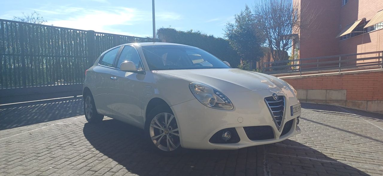 alfa romeo giulietta 2014 / foto grande (2)