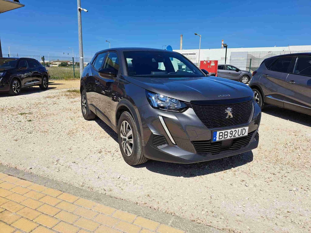 peugeot 2008 2023 / foto grande (2)