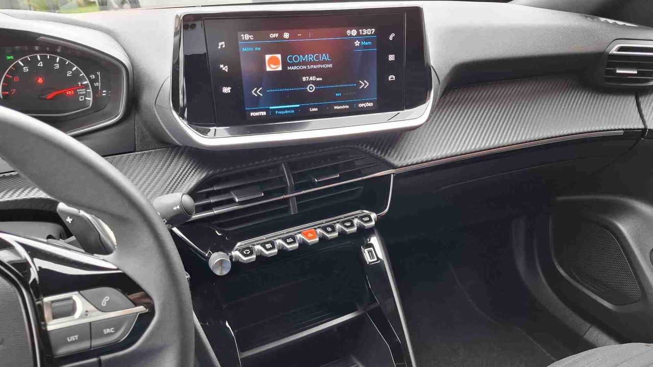 peugeot 2008 2023 / foto grande (2)