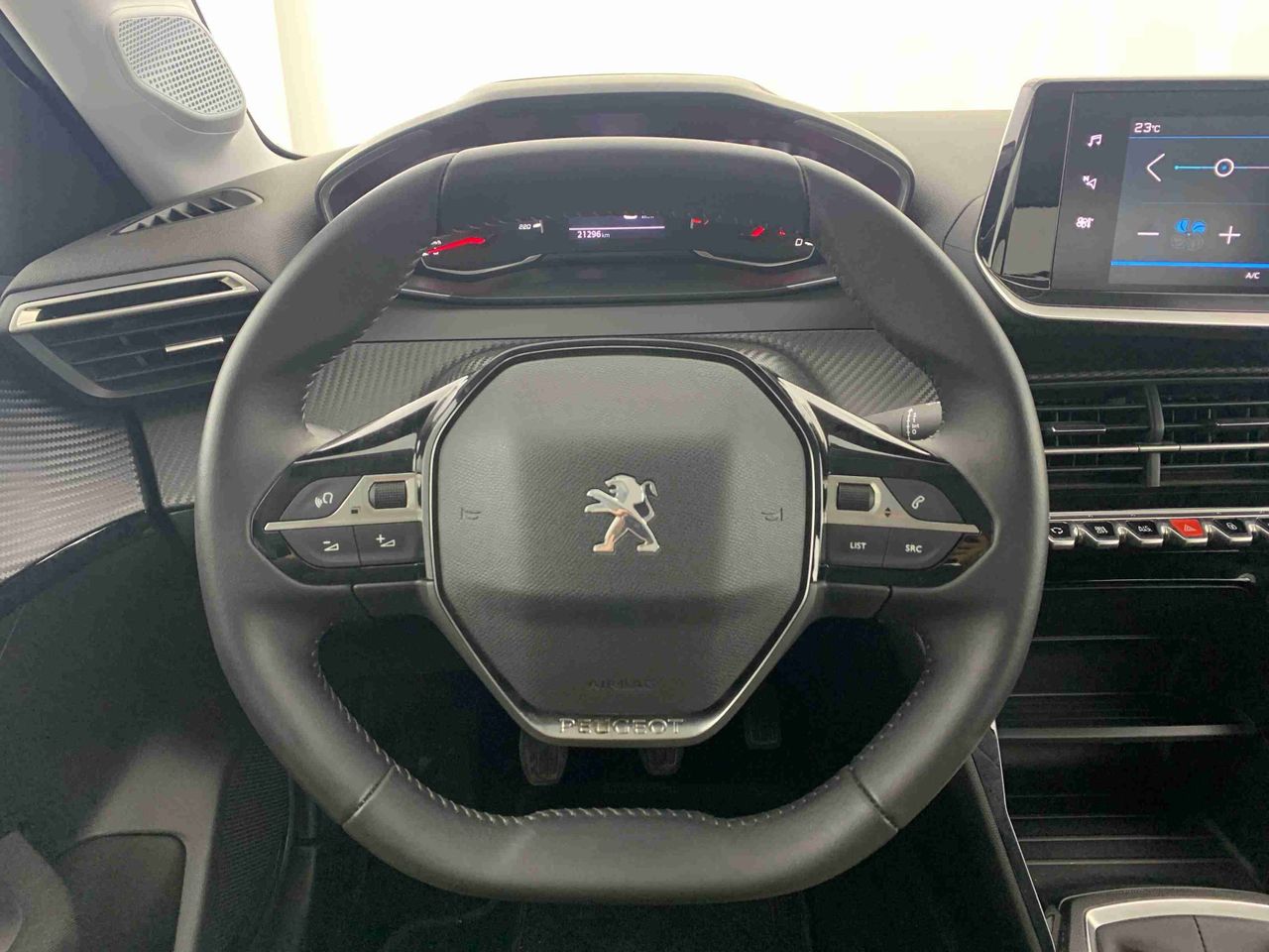 peugeot 208 2023 / foto grande (3)