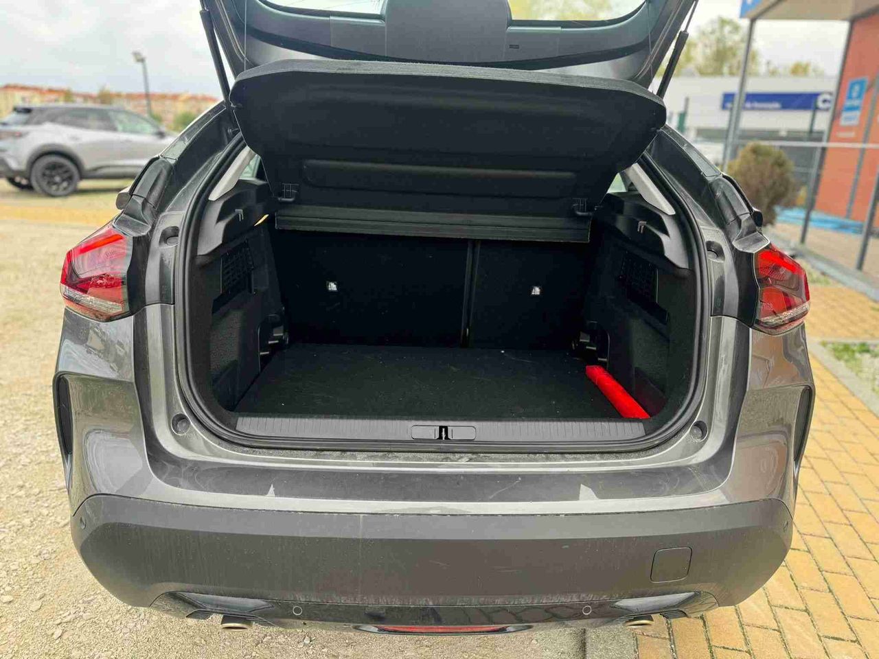 Local entrar zona  de segunda mano - citroën c4 2024 /