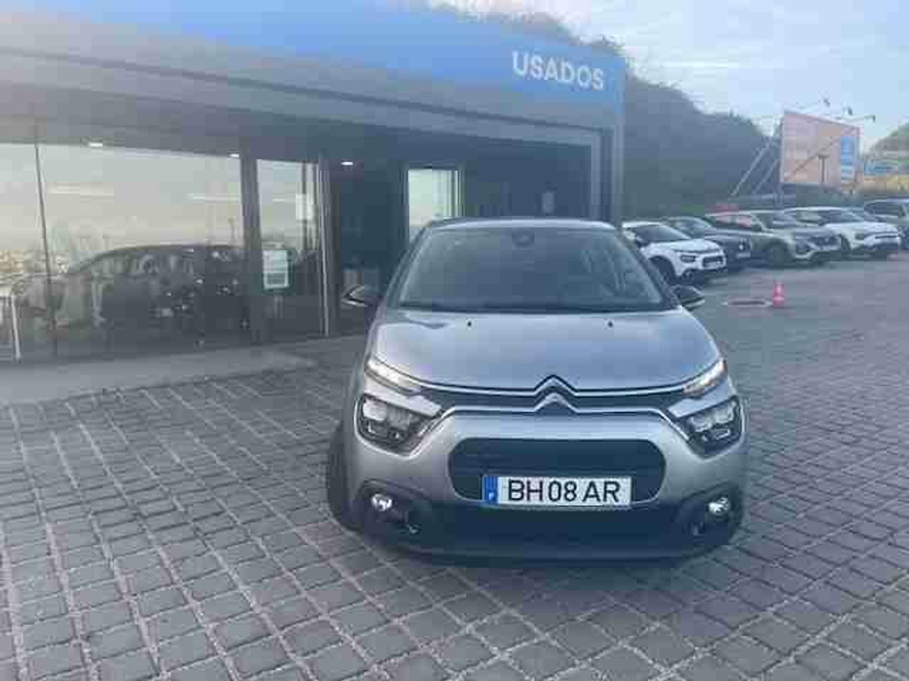 Volvo xc40 2024 con volante multifuncional  de segunda mano - citroën c3 2024 /