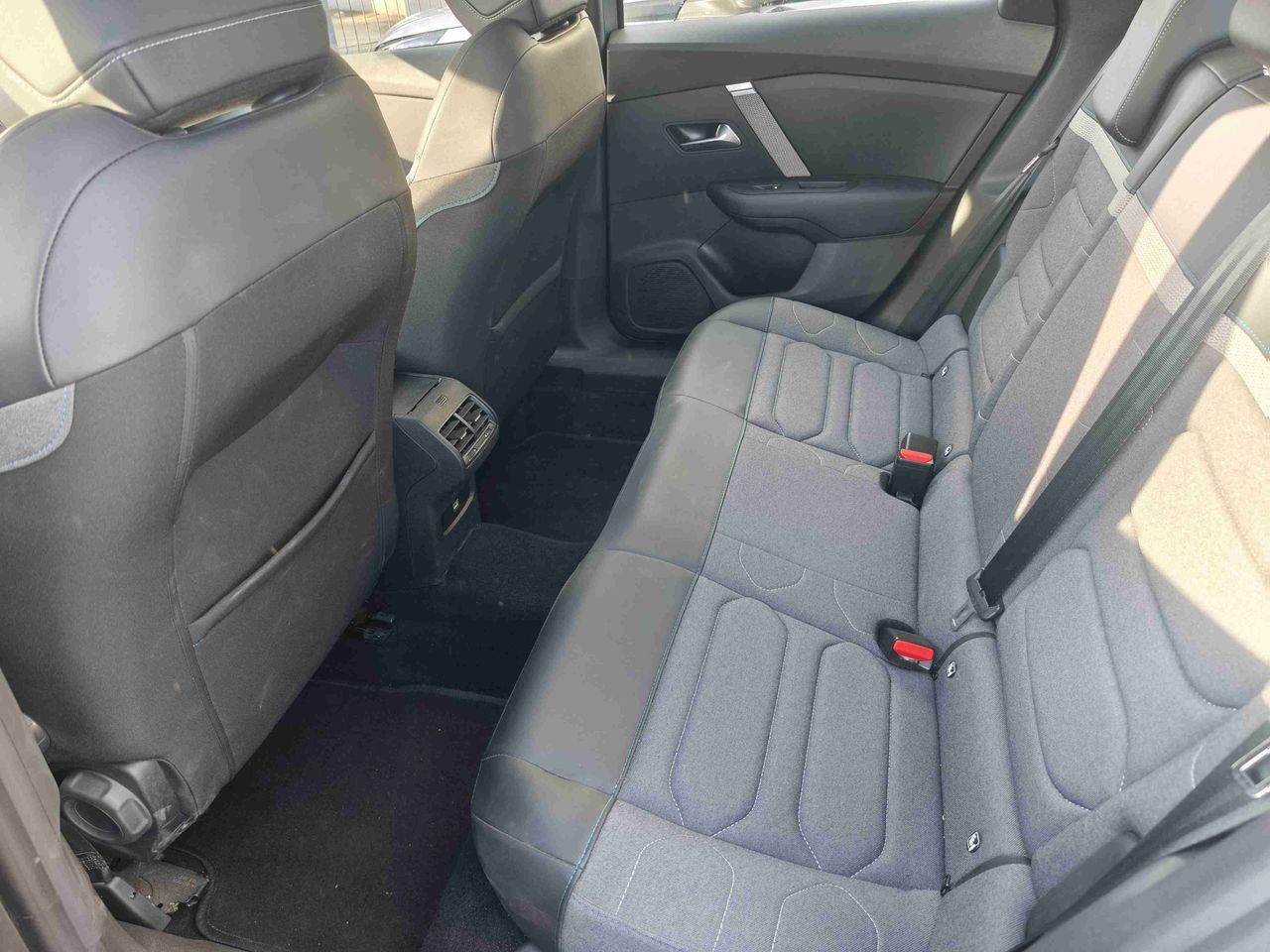 citroën c4 2024 / foto grande (3)