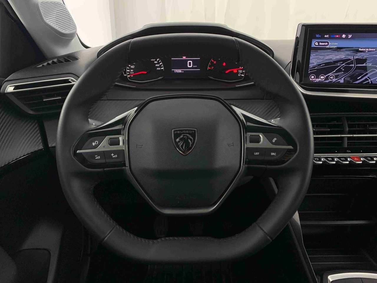 peugeot 208 2024 / foto grande (3)