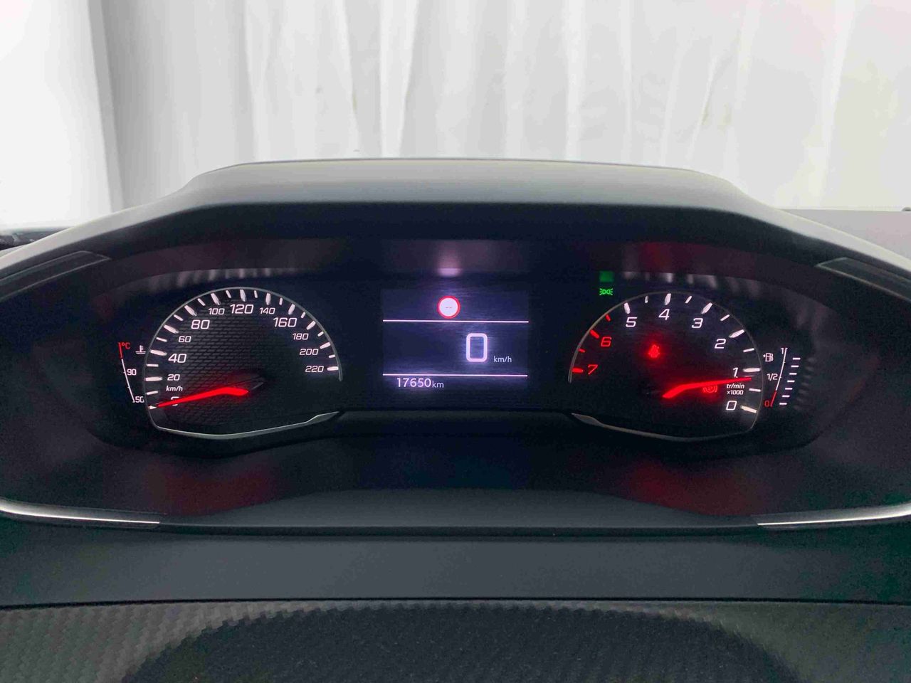 peugeot 2008 2024 / foto grande (2)