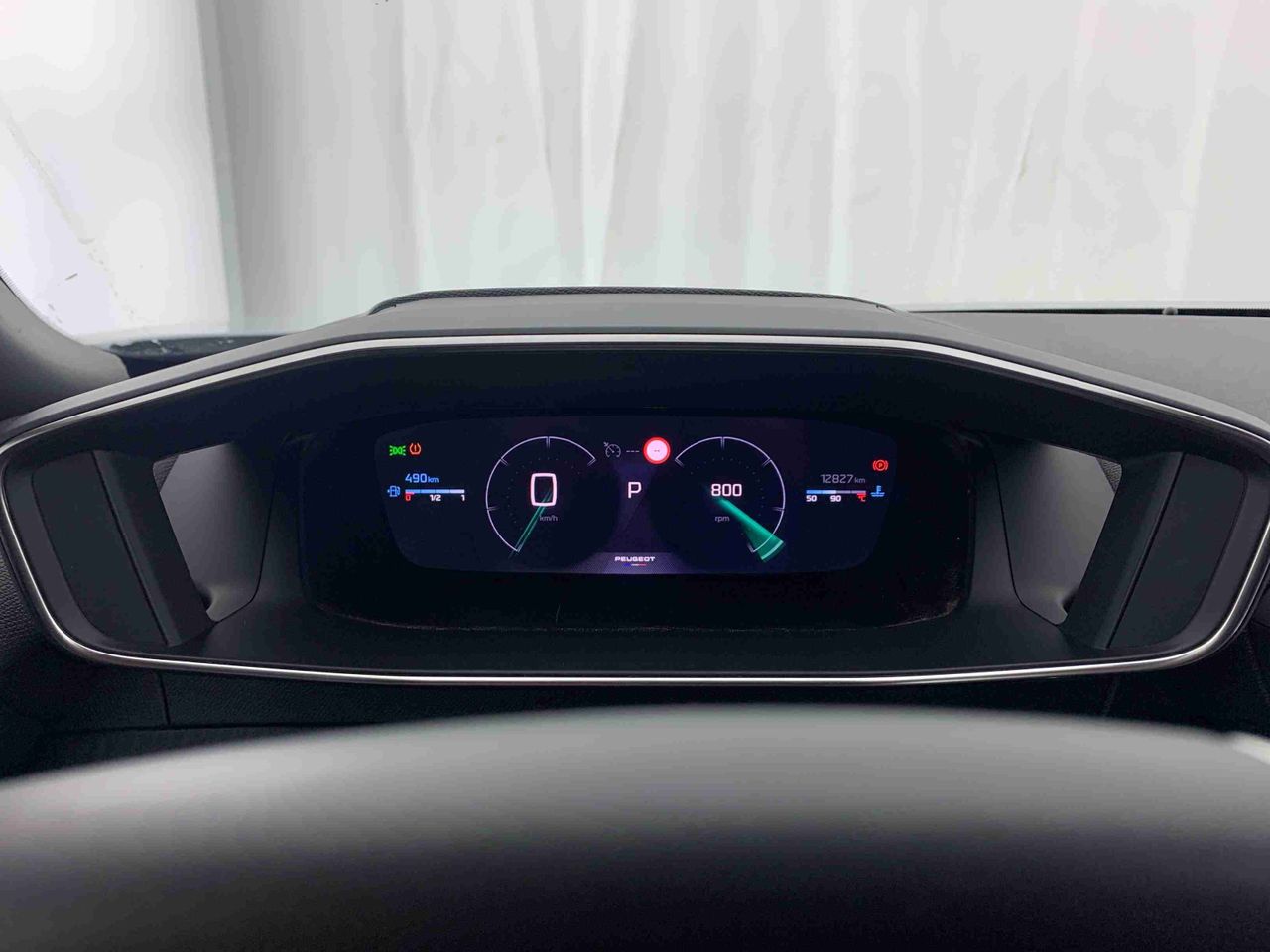 peugeot 2008 2024 / foto grande (2)
