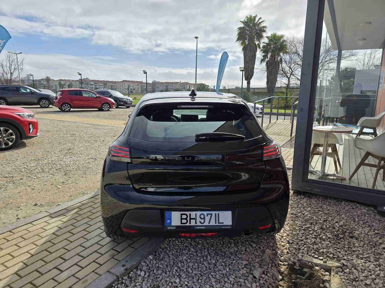 peugeot 208 2024 / foto grande (3)