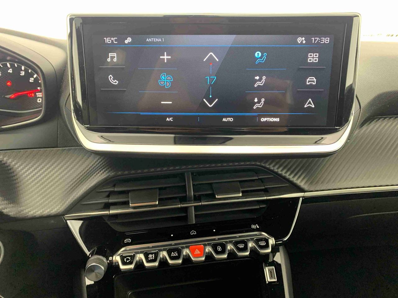 peugeot 2008 2024 / foto grande (3)