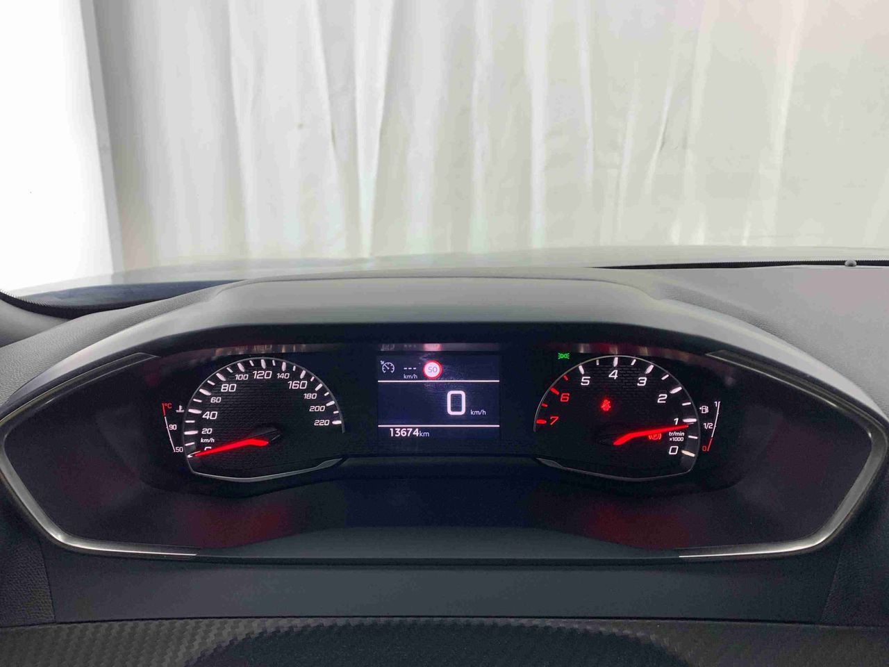 peugeot 2008 2024 / foto grande (2)