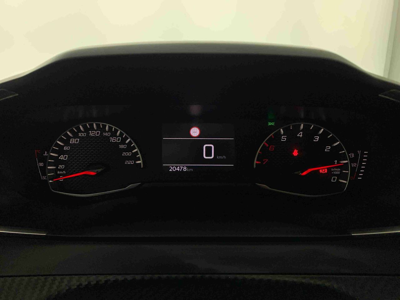 peugeot 2008 2024 / foto grande (2)