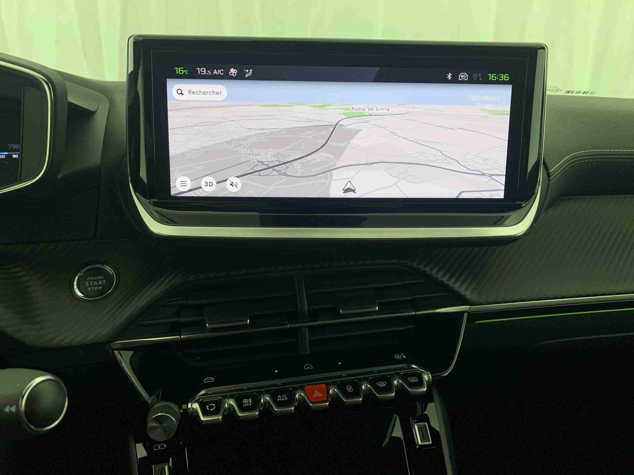 peugeot 208 2024 / foto grande (3)