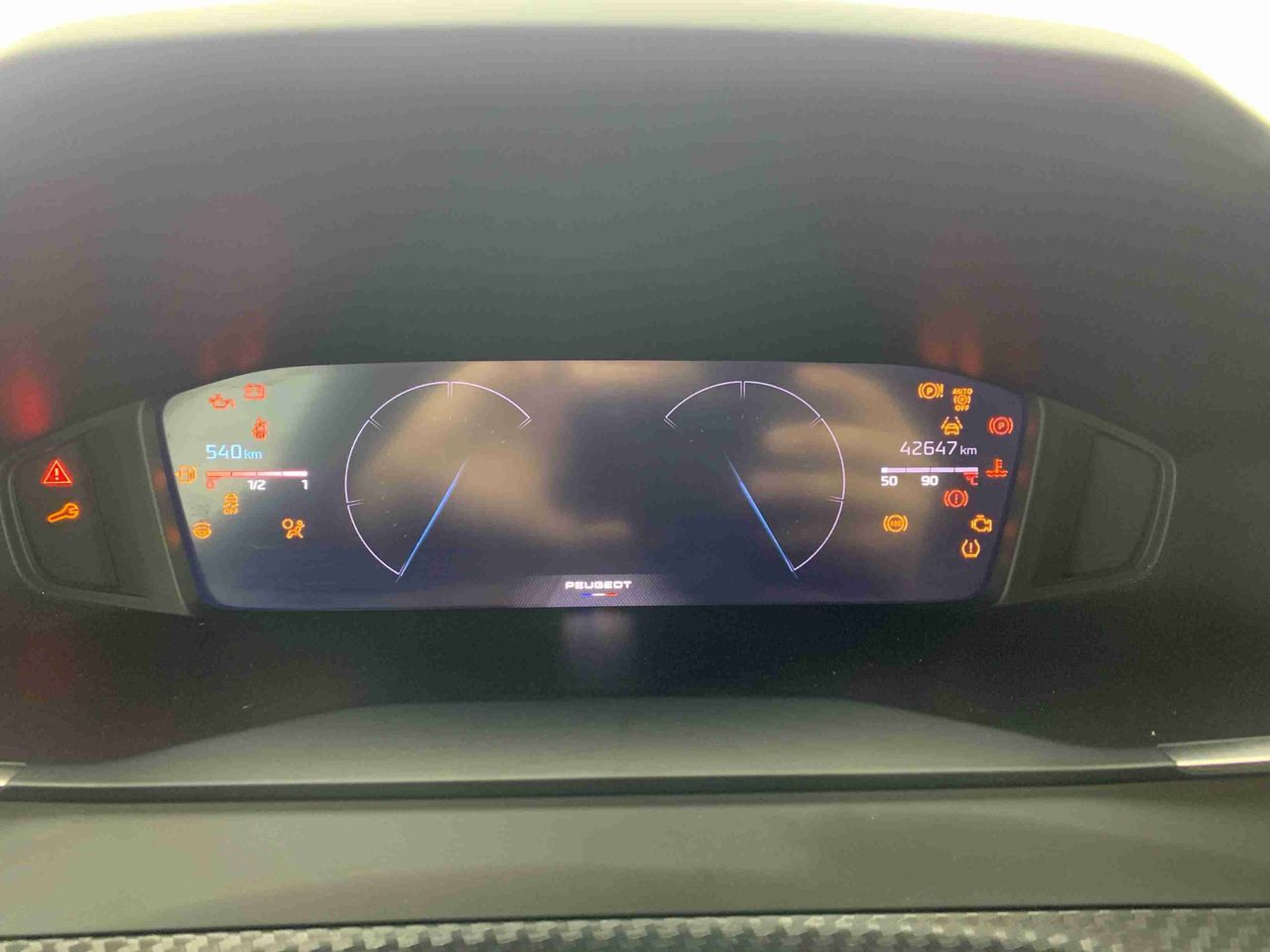 peugeot 2008 2024 / foto grande (2)