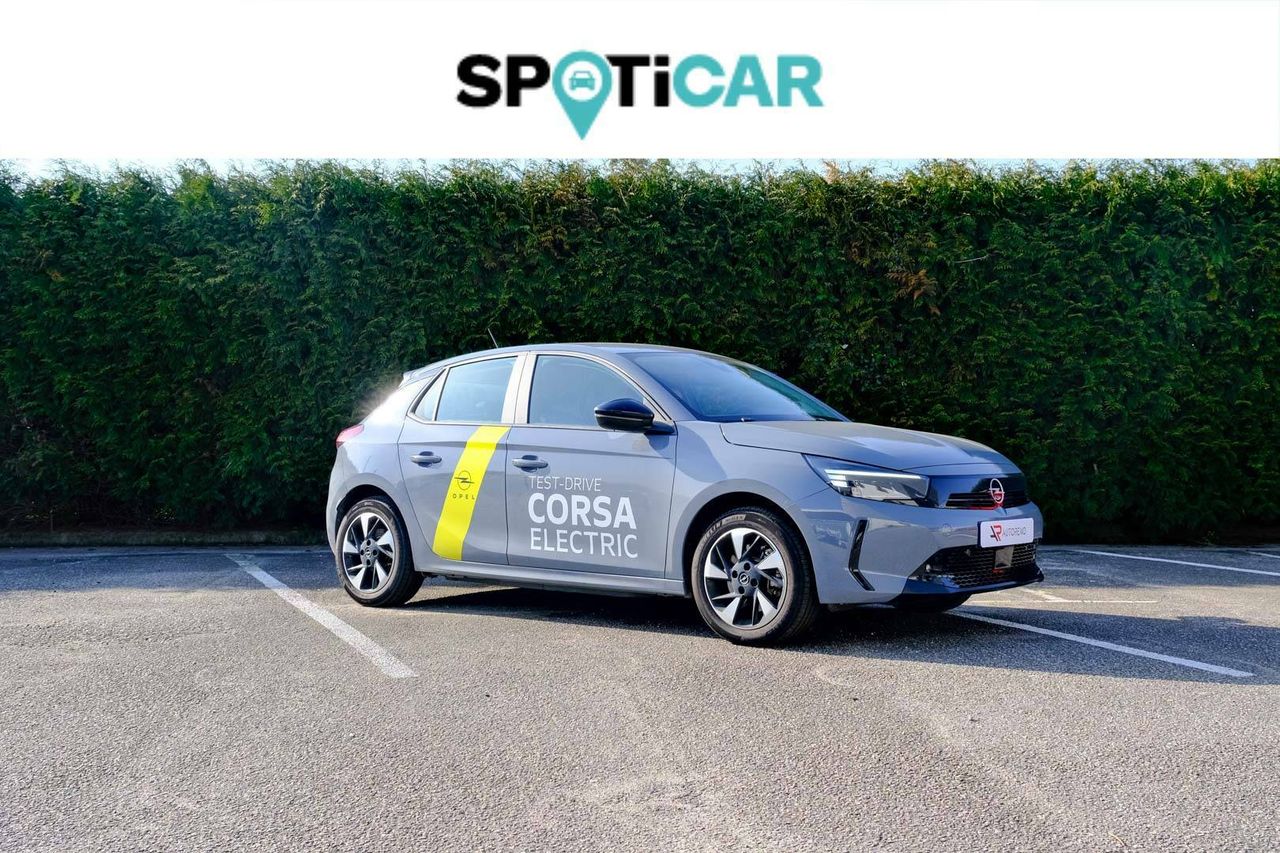 Foto opel corsa 2023 /