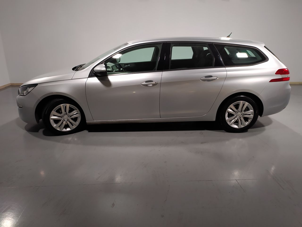 Peugeot 308 fam. 1.6 HDI 92HP FAP ACTIVE SW 5P - foto 10