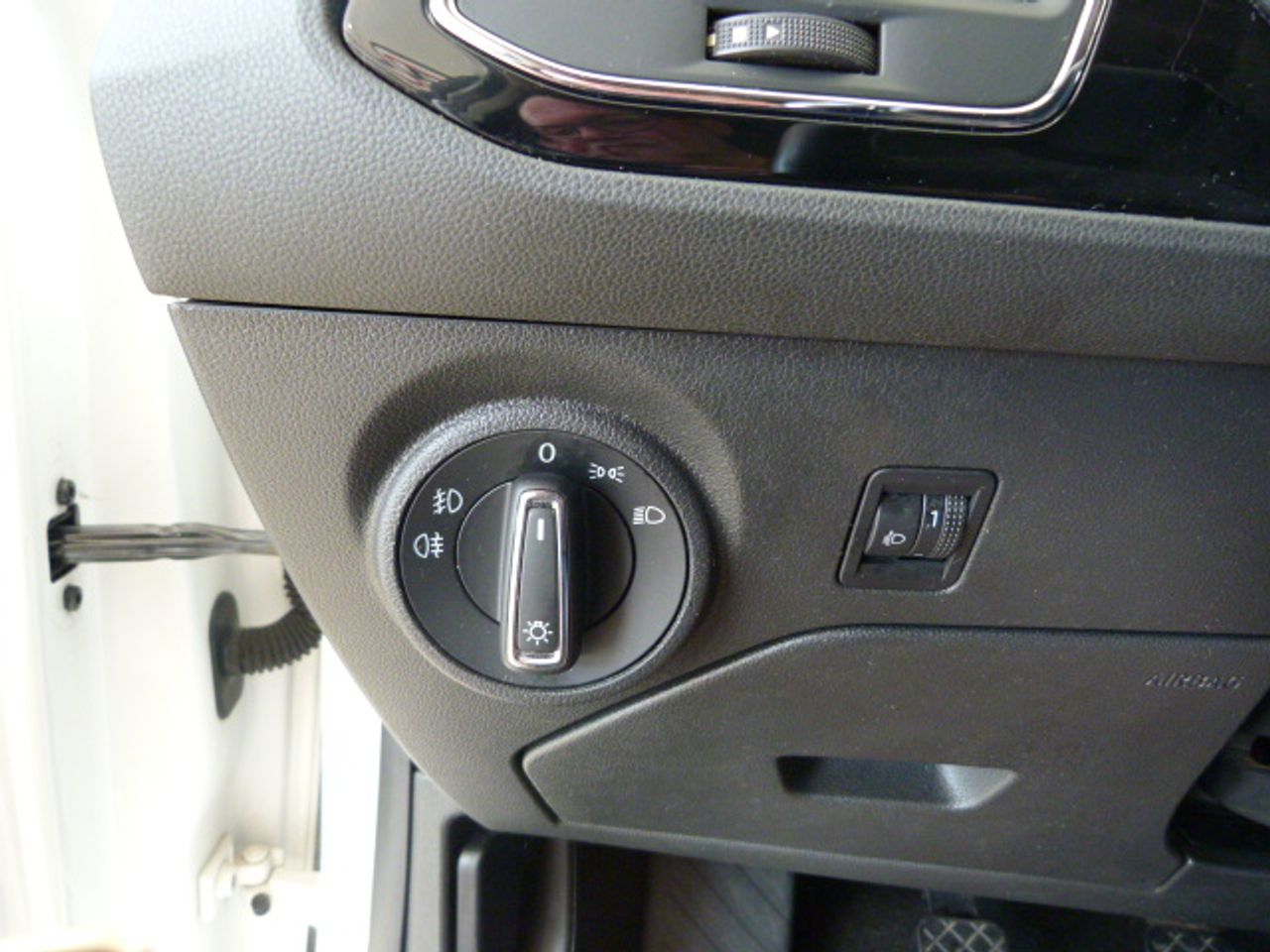 Seat Leon León ST 1.6 TDI 105cv StSp Style 5p. muy muy bien cuidado, kilómetros garantizados - Foto 29