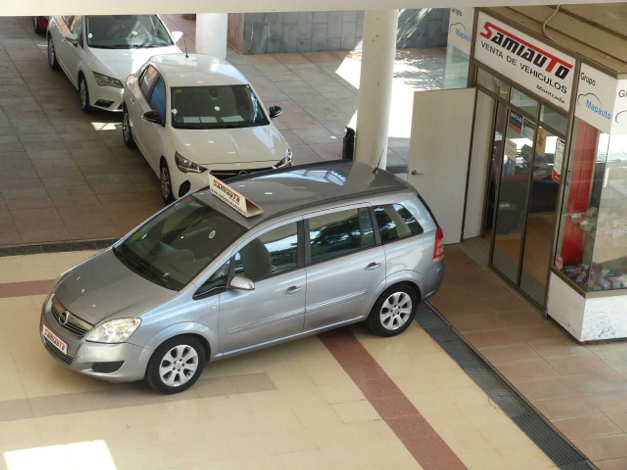 Opel Zafira Zafira 1.9 CDTi 120 CV Enjoy 5p. un solo propietario, kilómetros garantizados  - Foto 36