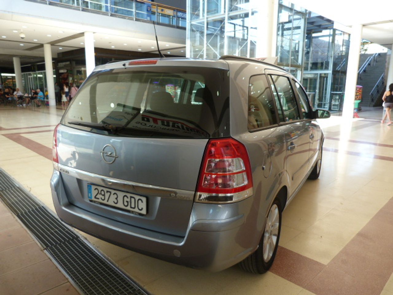 Opel Zafira Zafira 1.9 CDTi 120 CV Enjoy 5p. un solo propietario, kilómetros garantizados  - Foto 10