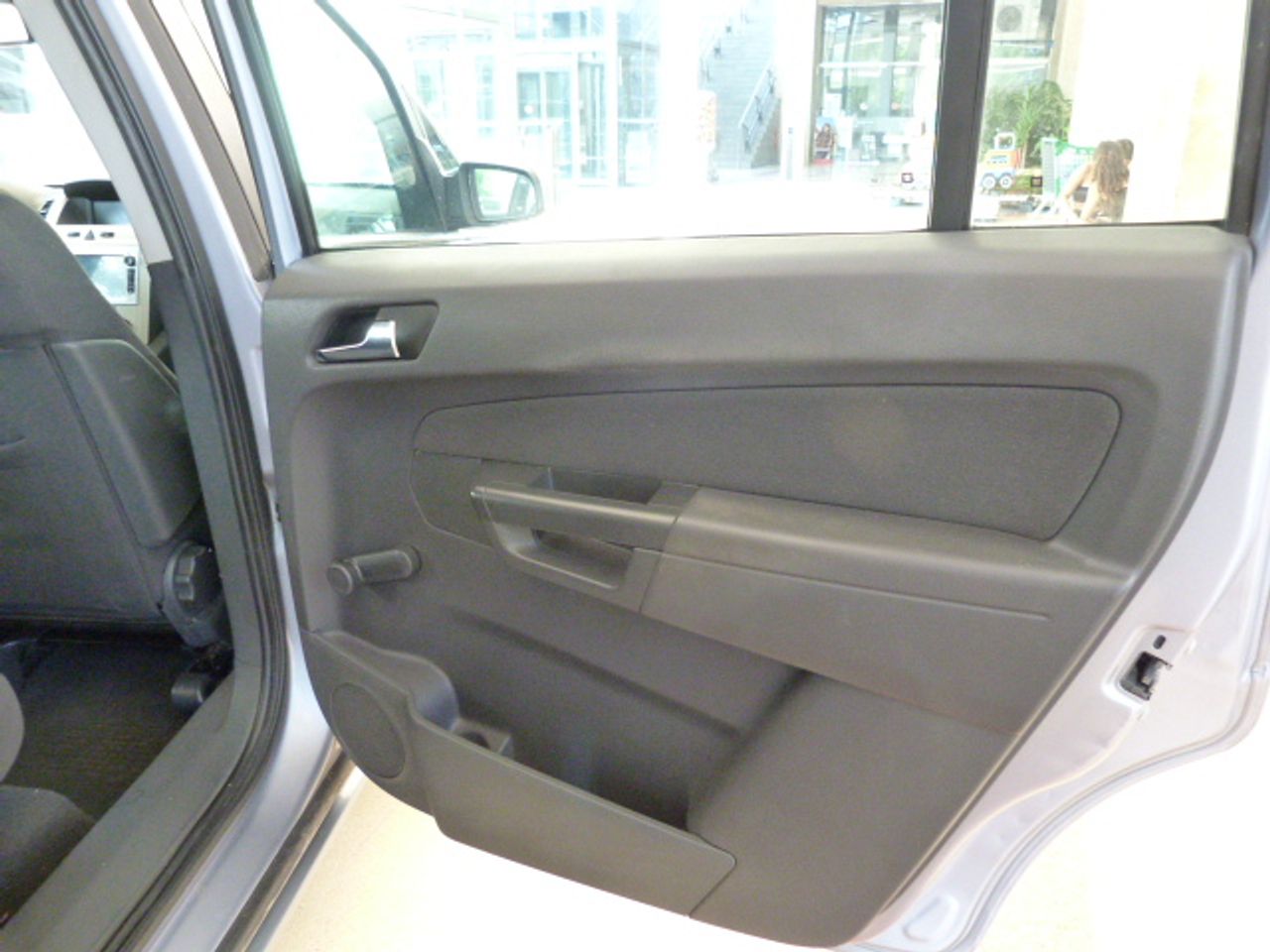 Opel Zafira Zafira 1.9 CDTi 120 CV Enjoy 5p. un solo propietario, kilómetros garantizados  - Foto 12