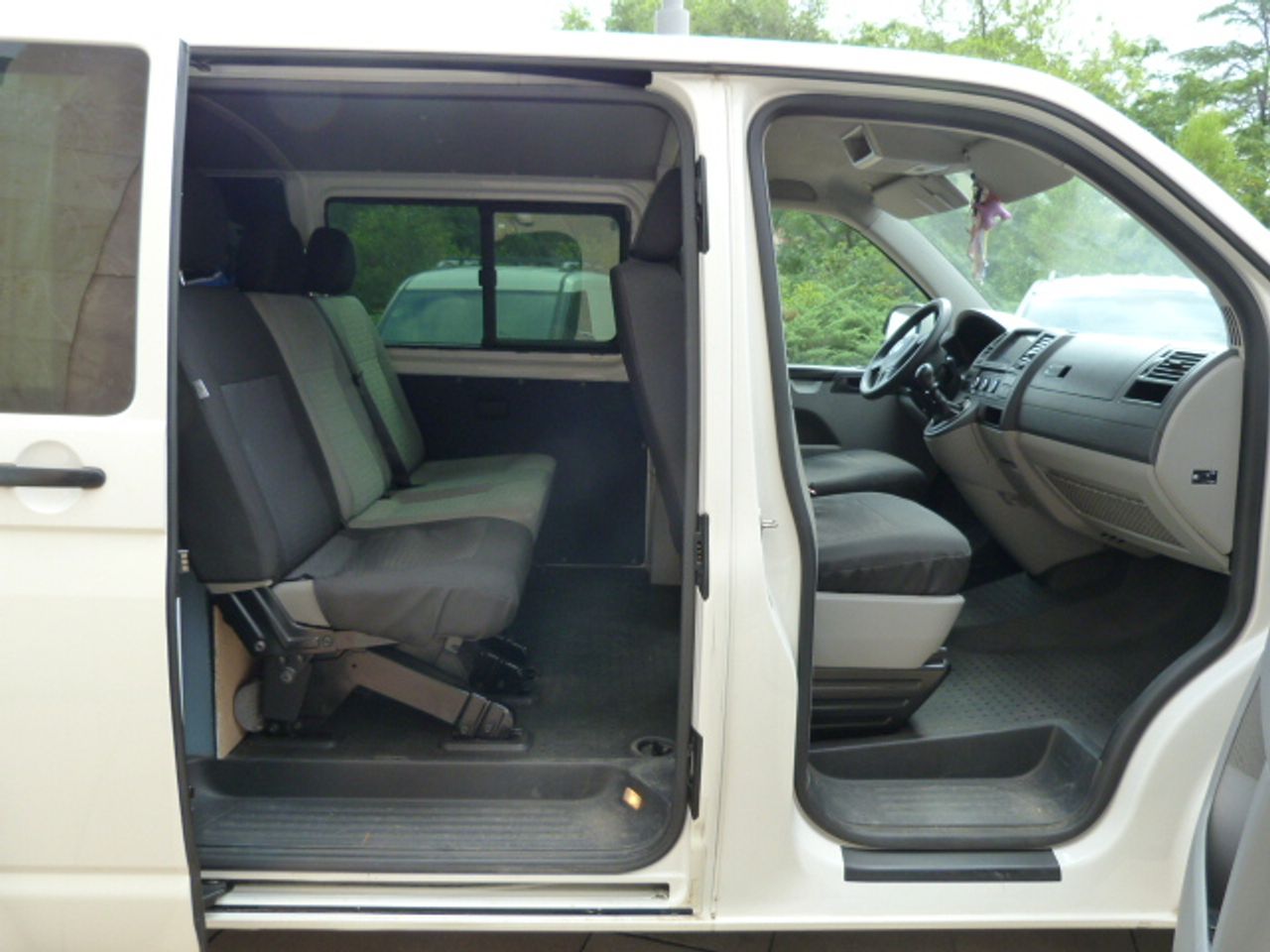Volkswagen Transporter VOLKSWAGEN Transporter Kombi Corto T.Medio 2.0 TDI 140cv 2.8T muy muy bien cuidado, kilómetros garantizados - Foto 4