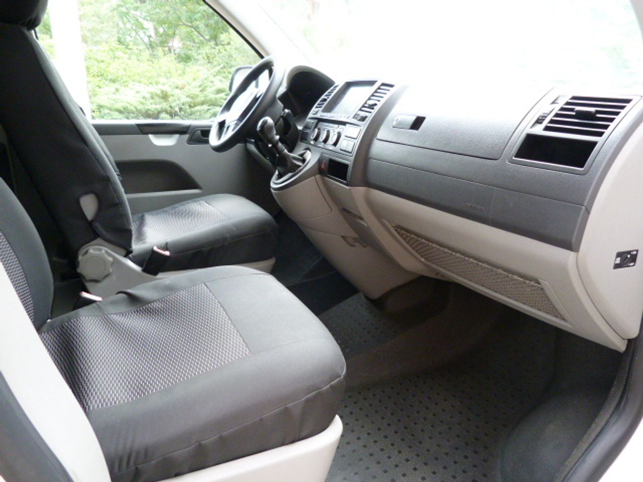 Volkswagen Transporter VOLKSWAGEN Transporter Kombi Corto T.Medio 2.0 TDI 140cv 2.8T muy muy bien cuidado, kilómetros garantizados - Foto 3