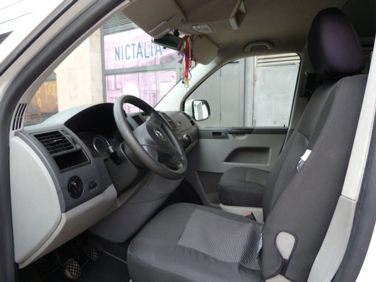 Volkswagen Transporter VOLKSWAGEN Transporter Kombi Corto T.Medio 2.0 TDI 140cv 2.8T muy muy bien cuidado, kilómetros garantizados - Foto 25