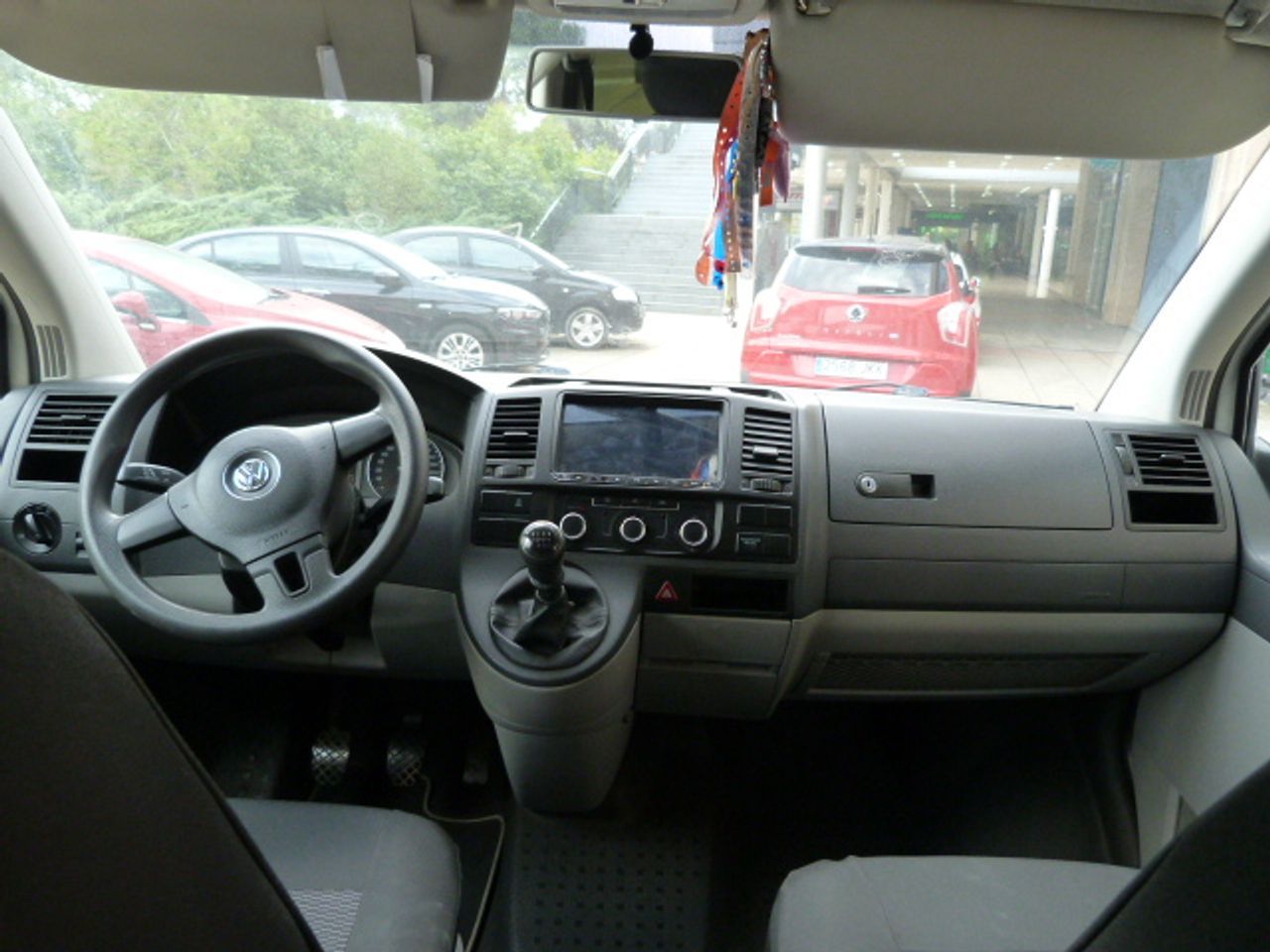 Volkswagen Transporter VOLKSWAGEN Transporter Kombi Corto T.Medio 2.0 TDI 140cv 2.8T muy muy bien cuidado, kilómetros garantizados - Foto 35