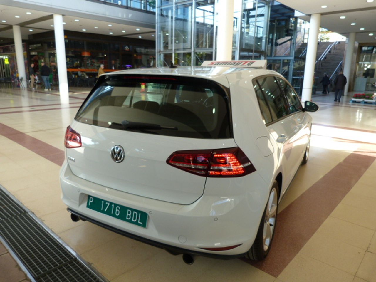 Volkswagen Golf Golf GTI 2.0 TSI BMT 5p. LIBRO DE REVISIONES, KILOMETROS GARANTIZADOS - Foto 7