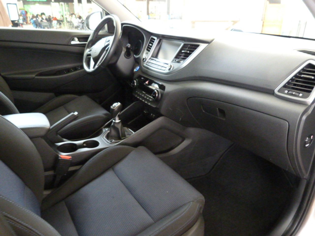 Hyundai Tucson Tucson 2.0 CRDi BlueDr. 25 Aniversario 4x2 136cv un solo propietario, kilómetros garantizados  - Foto 11