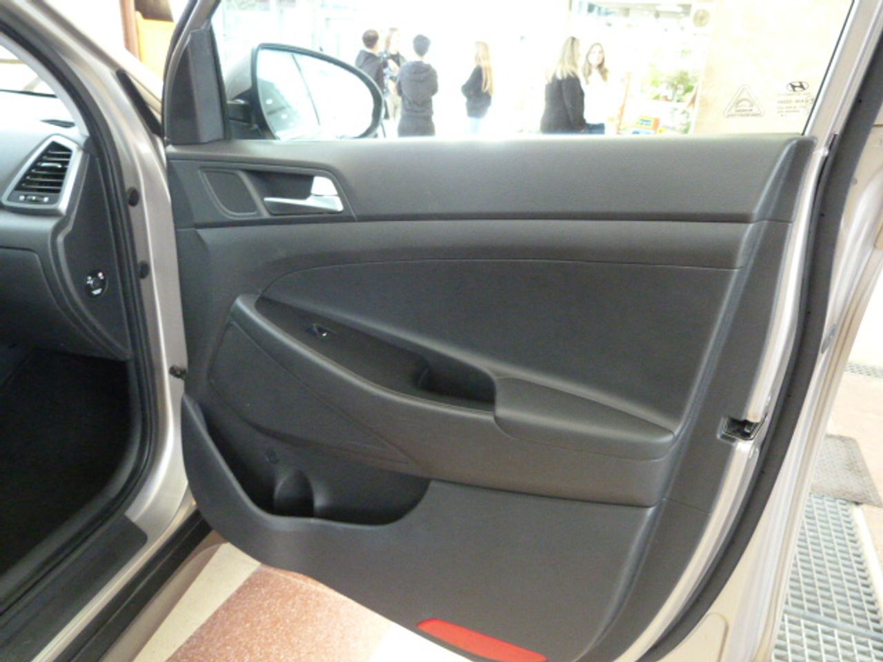 Hyundai Tucson Tucson 2.0 CRDi BlueDr. 25 Aniversario 4x2 136cv un solo propietario, kilómetros garantizados  - Foto 10
