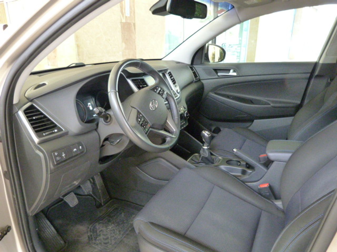 Hyundai Tucson Tucson 2.0 CRDi BlueDr. 25 Aniversario 4x2 136cv un solo propietario, kilómetros garantizados  - Foto 26