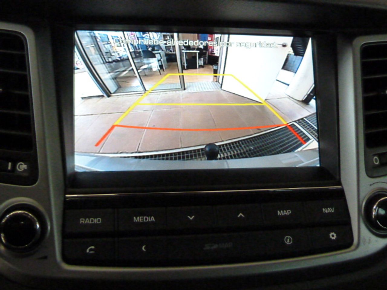Hyundai Tucson Tucson 2.0 CRDi BlueDr. 25 Aniversario 4x2 136cv un solo propietario, kilómetros garantizados  - Foto 32