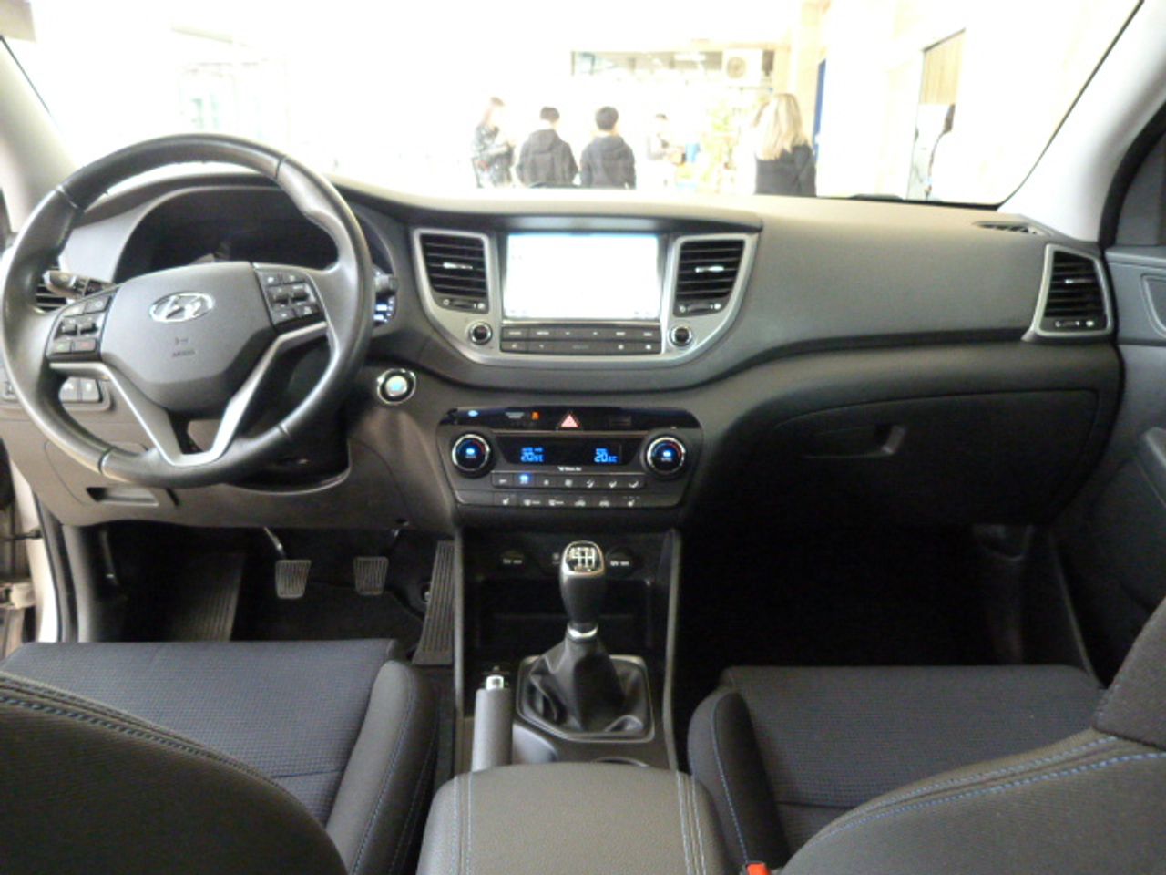 Hyundai Tucson Tucson 2.0 CRDi BlueDr. 25 Aniversario 4x2 136cv un solo propietario, kilómetros garantizados  - Foto 45
