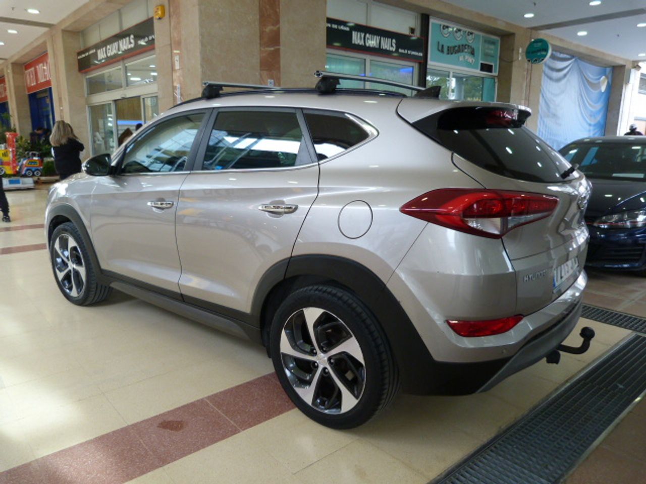 Hyundai Tucson Tucson 2.0 CRDi BlueDr. 25 Aniversario 4x2 136cv un solo propietario, kilómetros garantizados  - Foto 23