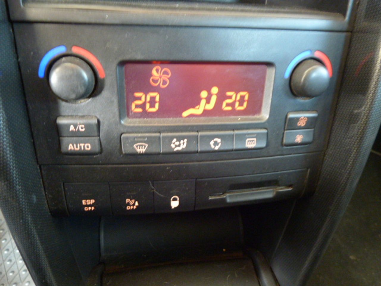 Peugeot 207 1.6 GT 150 CV 3 P muy muy bien cuidado, kilómetros garantizados - Foto 26