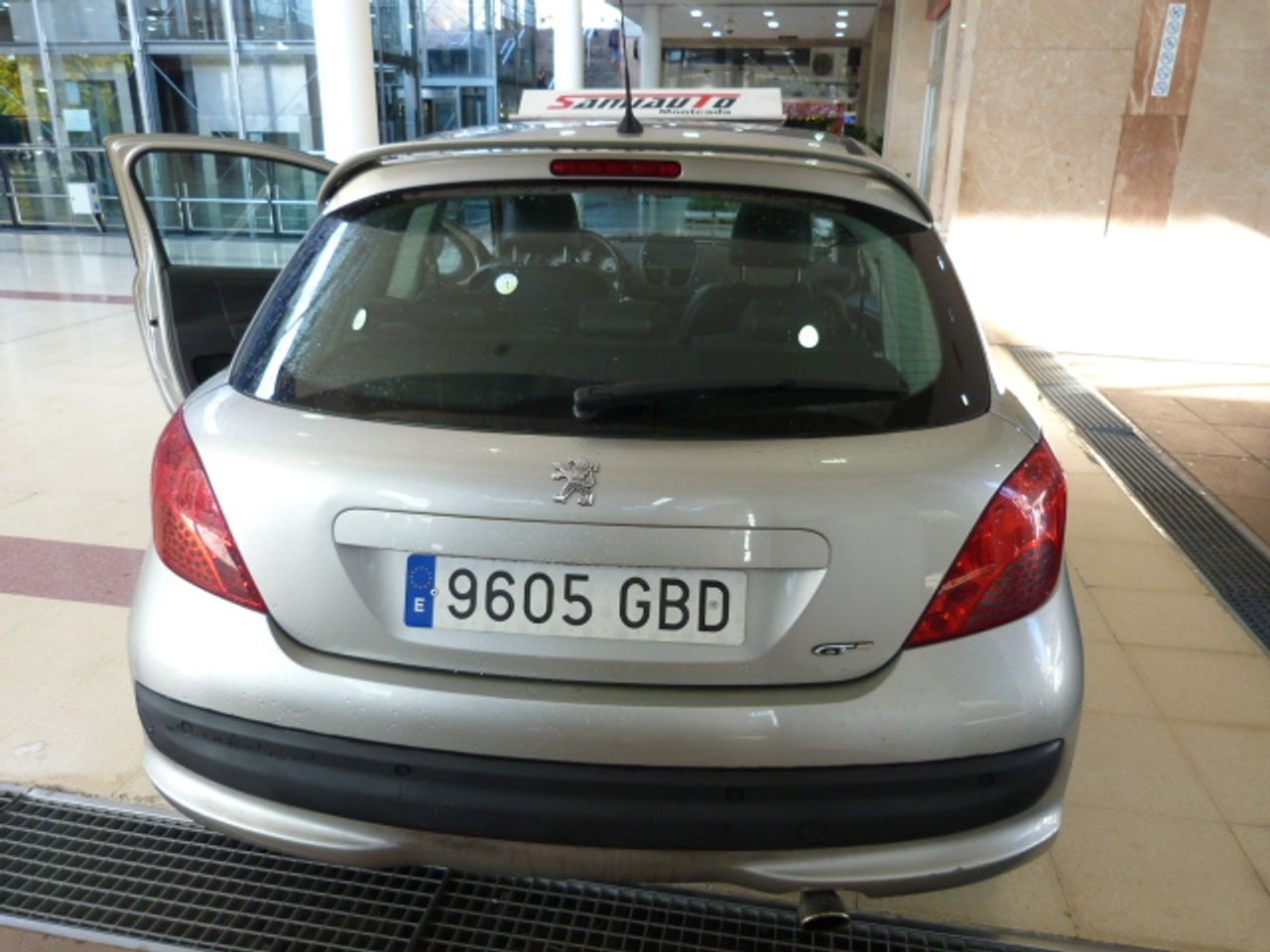 Peugeot 207 1.6 GT 150 CV 3 P muy muy bien cuidado, kilómetros garantizados - Foto 19