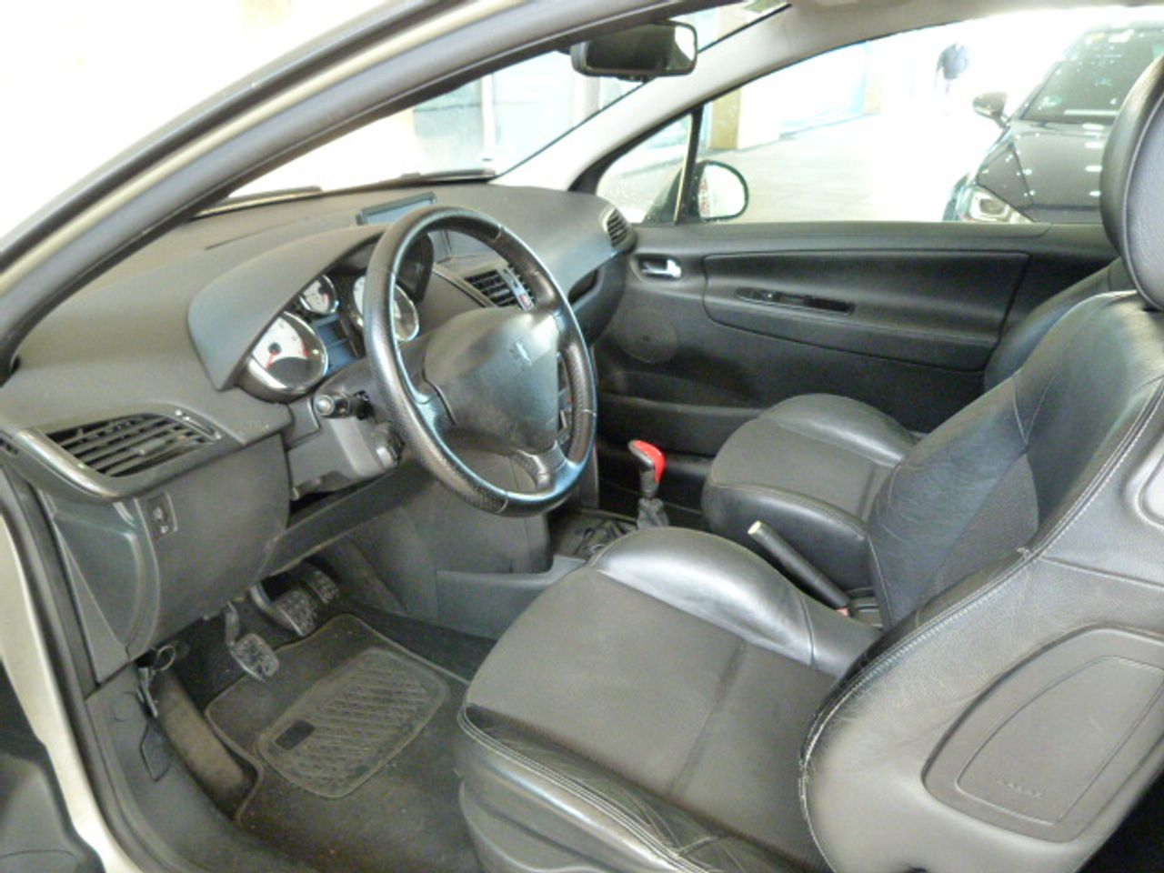 Peugeot 207 1.6 GT 150 CV 3 P muy muy bien cuidado, kilómetros garantizados - Foto 20
