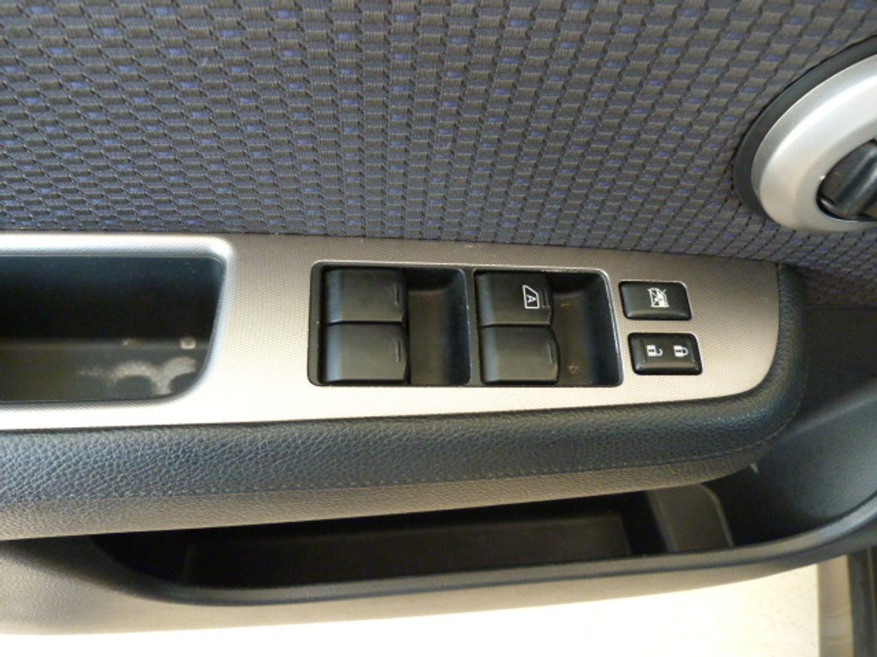 Nissan Tiida NISSAN - TIIDA 1.6 ACENTA 5 puertas 110 cv muy muy bien cuidado, kilómetros garantizados - Foto 27
