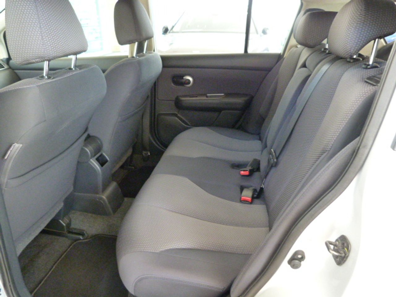 Nissan Tiida NISSAN - TIIDA 1.6 ACENTA 5 puertas 110 cv muy muy bien cuidado, kilómetros garantizados - Foto 18