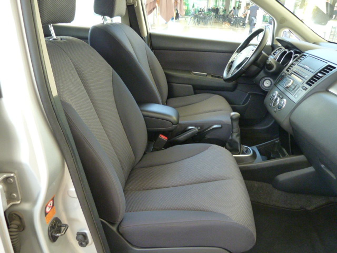 Nissan Tiida NISSAN - TIIDA 1.6 ACENTA 5 puertas 110 cv muy muy bien cuidado, kilómetros garantizados - Foto 8