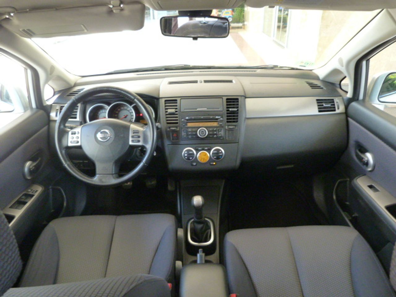 Nissan Tiida NISSAN - TIIDA 1.6 ACENTA 5 puertas 110 cv muy muy bien cuidado, kilómetros garantizados - Foto 42