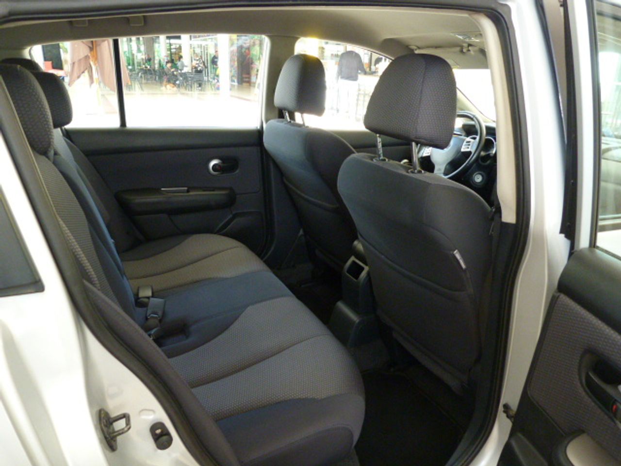 Nissan Tiida NISSAN - TIIDA 1.6 ACENTA 5 puertas 110 cv muy muy bien cuidado, kilómetros garantizados - Foto 10