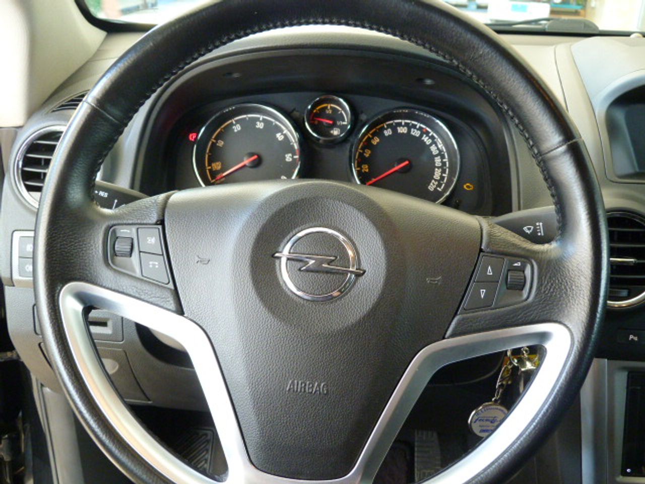 Opel Antara OPEL Antara 2.2 CDTI 163 CV StartStop Selective 4X2 muy muy bien cuidado, kilómetros garantizados - Foto 32